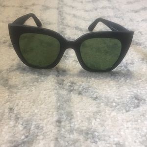 Toms “Sydney” sunglasses